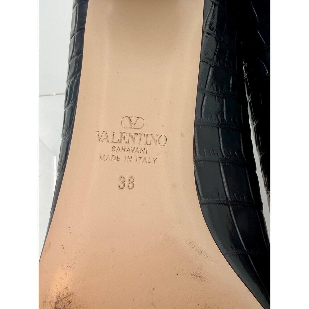 Valentino VLogo Mary Jane Pumps Embossed Black Leather Size 38 / 8 Bow Buckle - Picture 10 of 16
